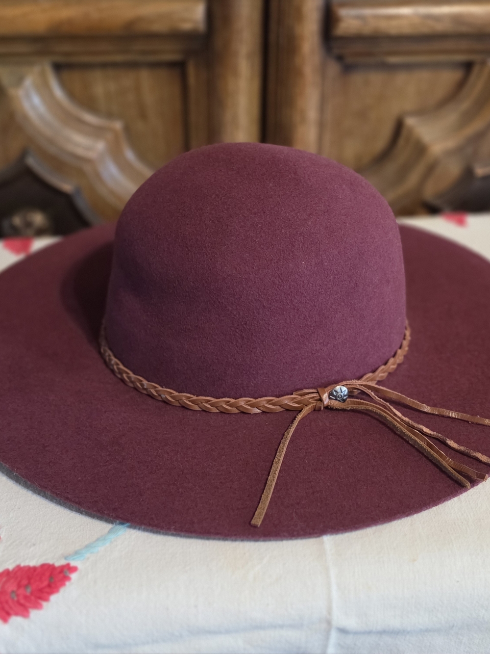 Brimmed Burgundy Women's Wool Hat with Braided Band - Picture 2 of 6